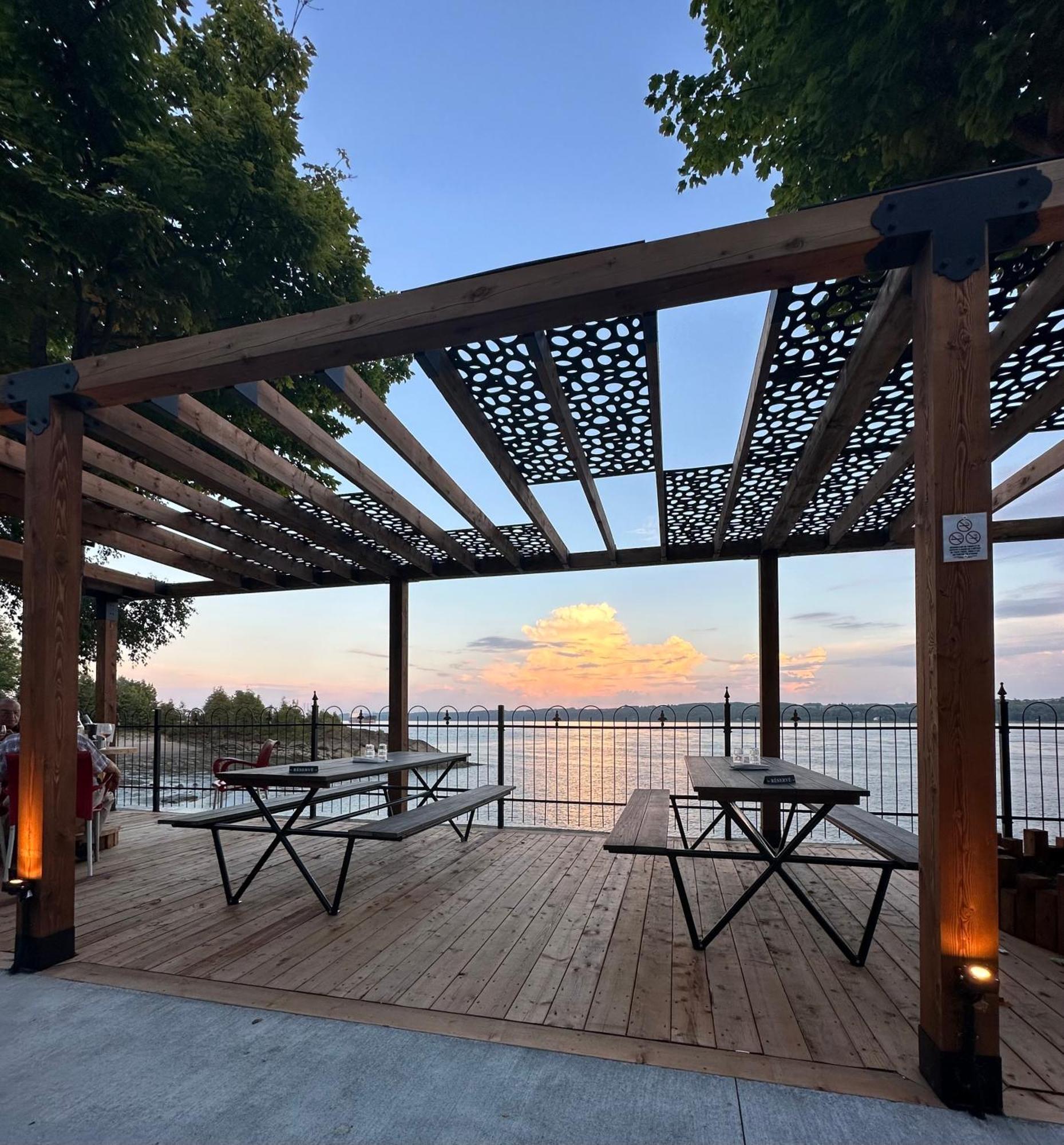 Goeliche Hotel Et Appartement Saint-Laurent-de-l'ile d'Orleans Zewnętrze zdjęcie