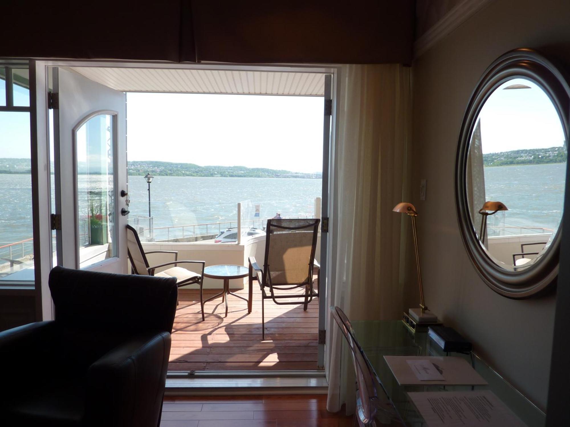 Goeliche Hotel Et Appartement Saint-Laurent-de-l'ile d'Orleans Pokój zdjęcie