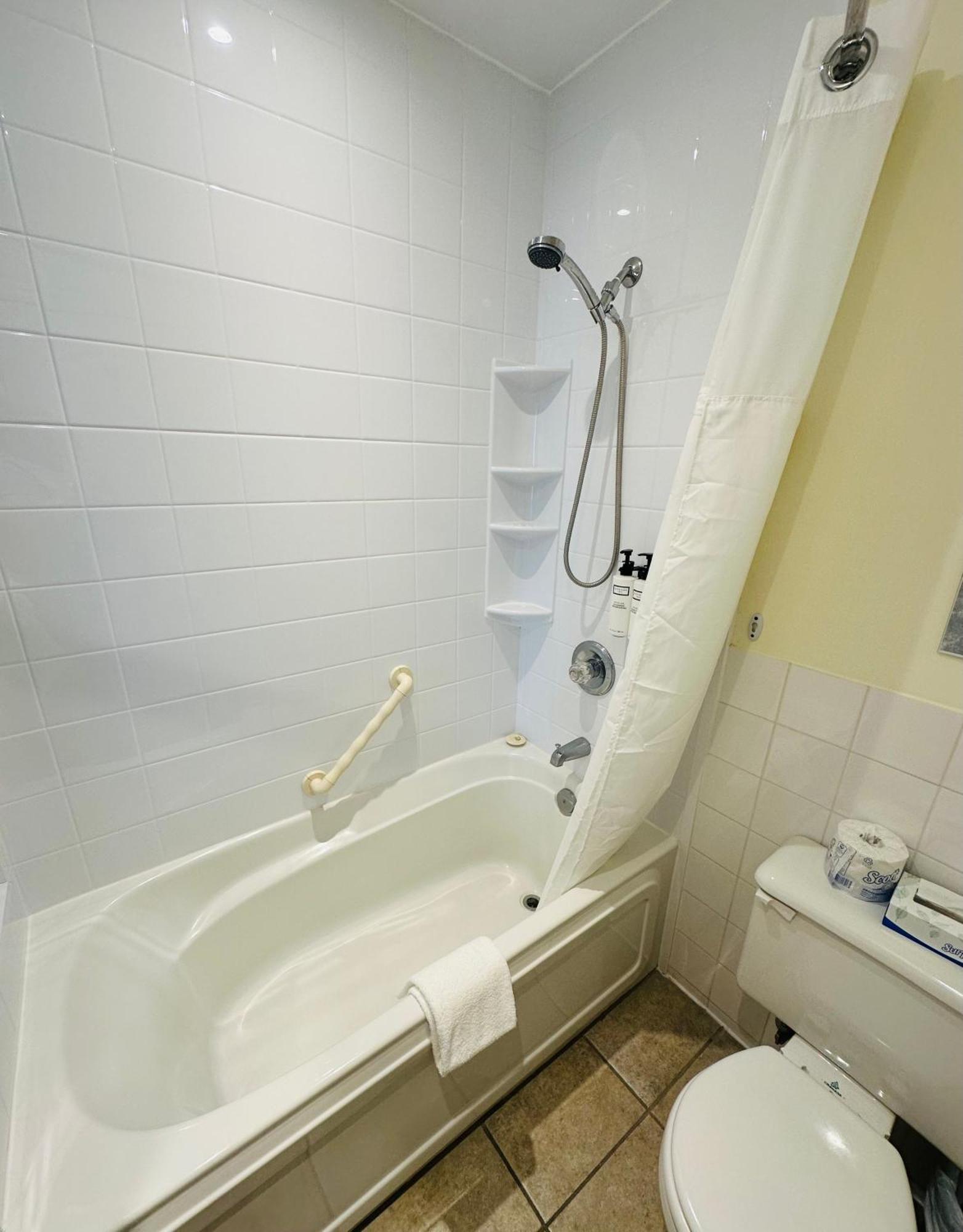 Goeliche Hotel Et Appartement Saint-Laurent-de-l'ile d'Orleans Zewnętrze zdjęcie