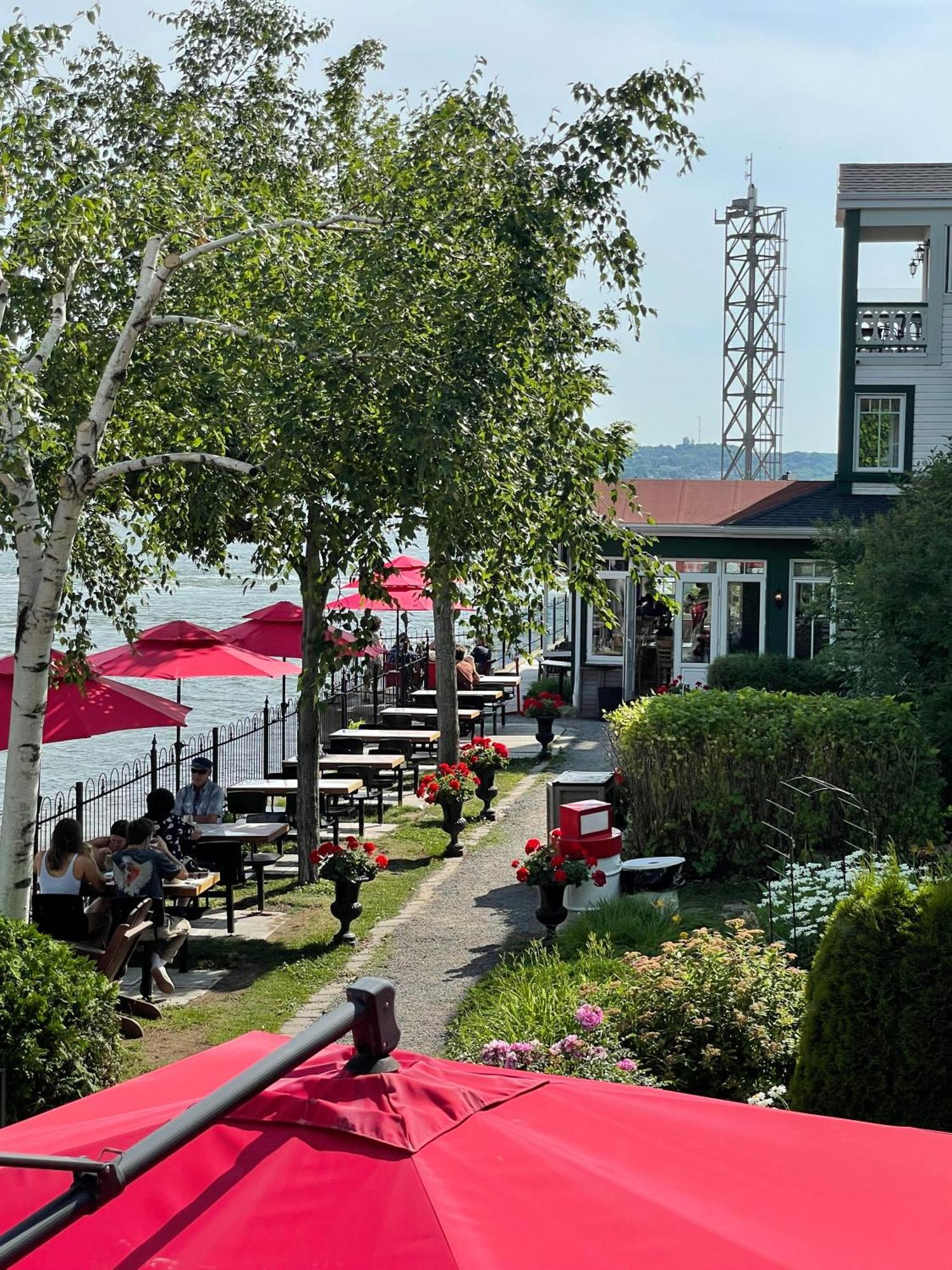 Goeliche Hotel Et Appartement Saint-Laurent-de-l'ile d'Orleans Zewnętrze zdjęcie