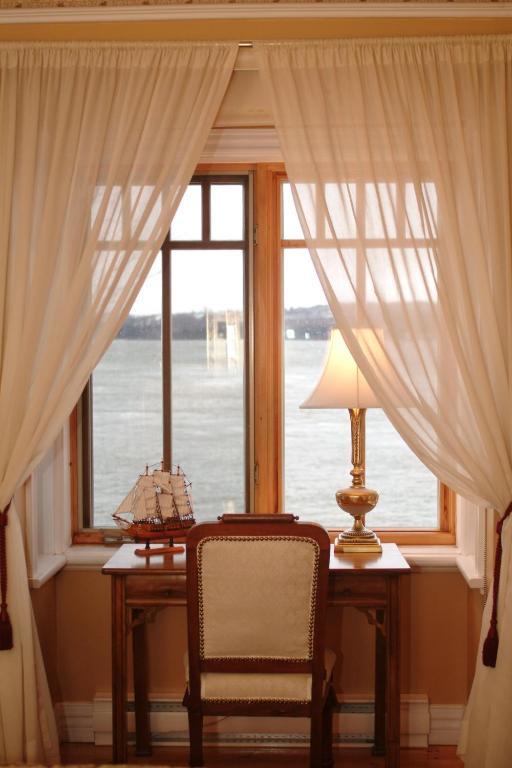 Goeliche Hotel Et Appartement Saint-Laurent-de-l'ile d'Orleans Pokój zdjęcie